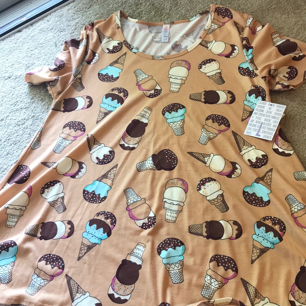 NWT LuLaRoe Perfect T
